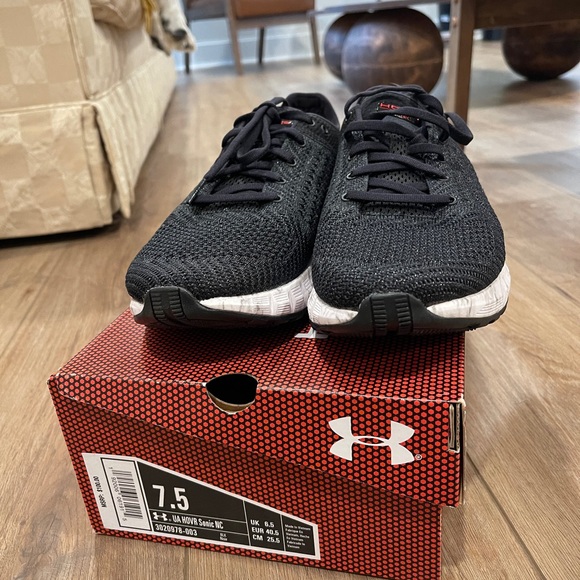 Under Armour HOVR Women’s Size 7.5 (brand new with box) - Picture 2 of 7